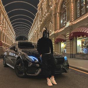 班花趴下让我桶她屁股眼
