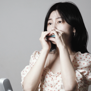 班花趴下让我桶她屁股眼
